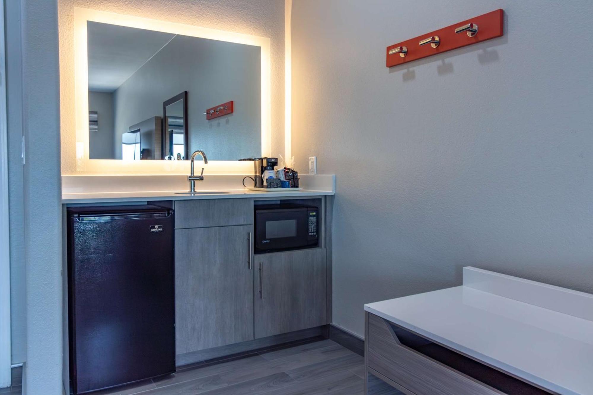 Hampton Inn&Suites Denton Buitenkant foto