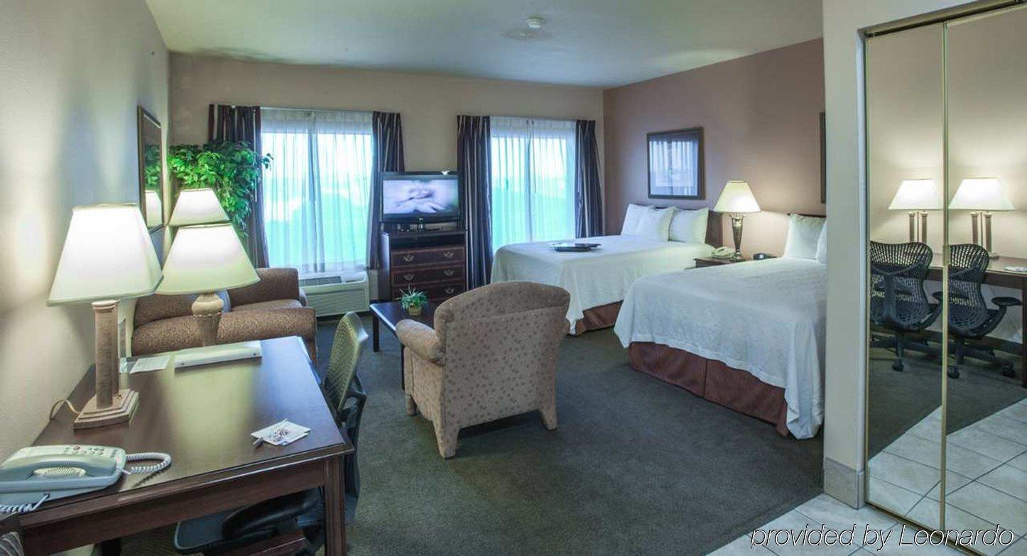 Hampton Inn&Suites Denton Buitenkant foto